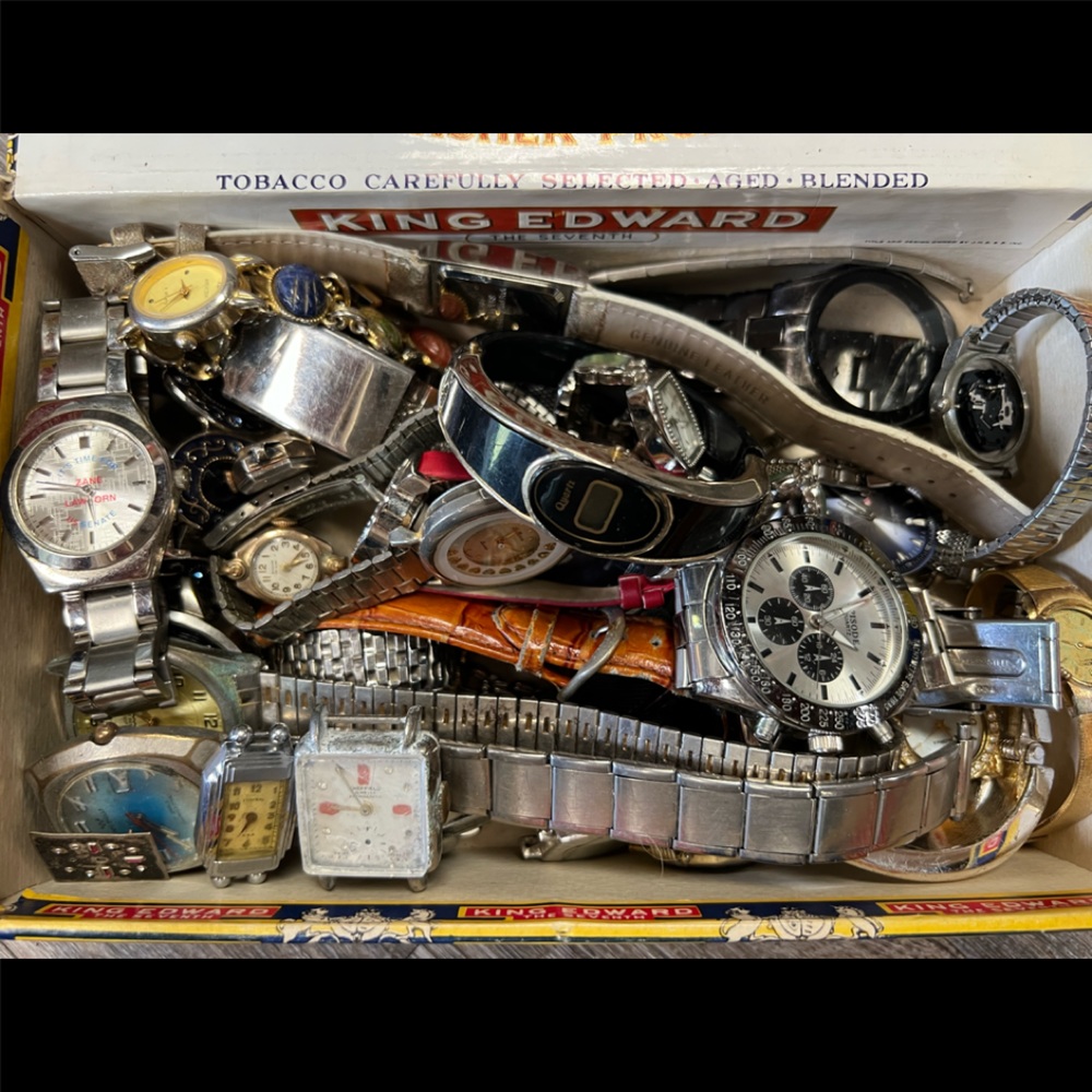 Large lot of broken watches for diy steampunk arts & crafts